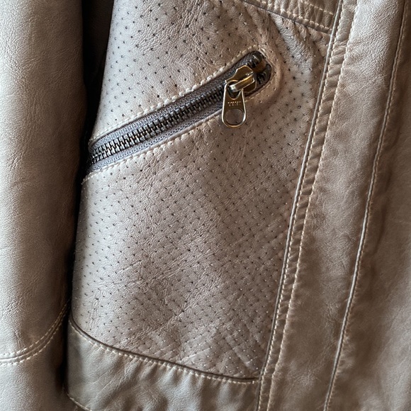 Anthroplogie faux leather jacket - Picture 7 of 7